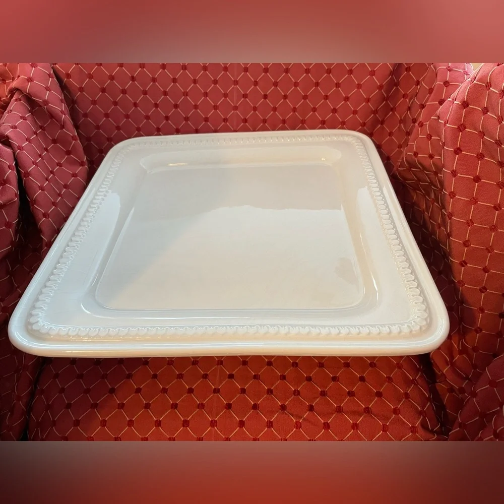Williams Sonoma White Square Cake Stand